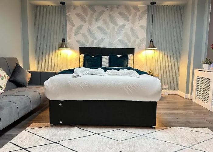 Beautiful Apartment Near Park Lane