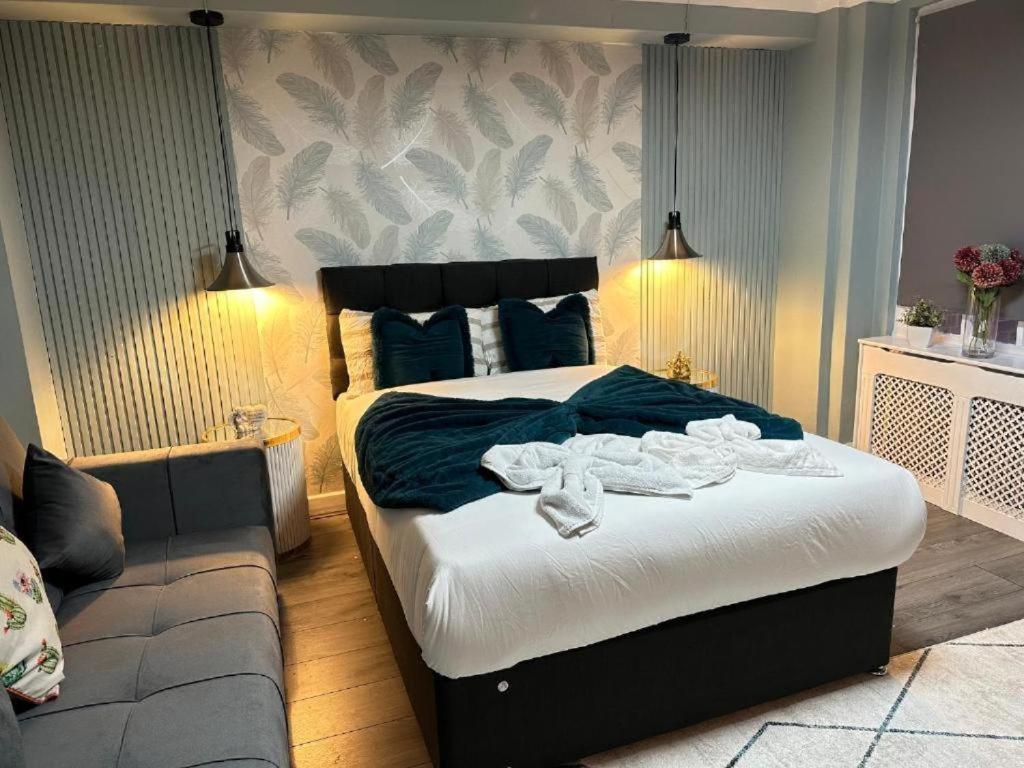 Beautiful Near Park Lane Apartment *