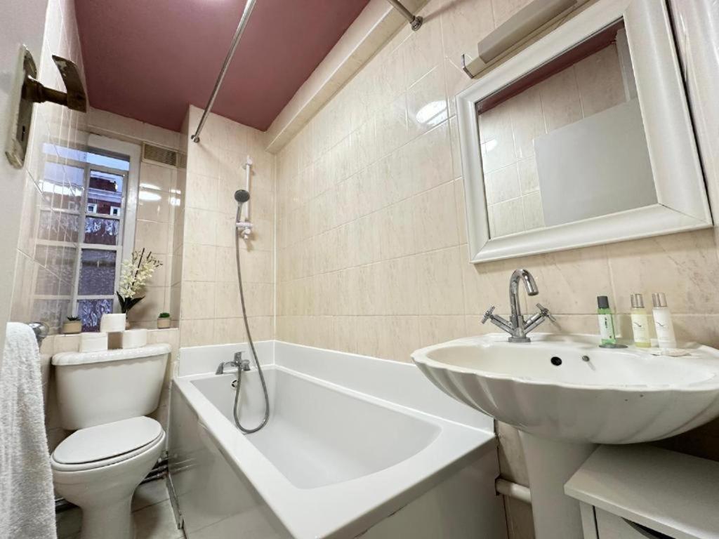 Appartamento Beautiful Near Park Lane